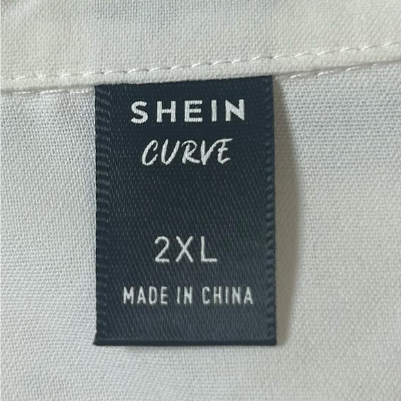 SHEIN White Button Down Shirt with Knot Detail. Size 2X - Picture 3 of 6